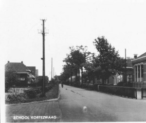De school van Kortezwaag. Ansichtkaart met poststempel 1935.