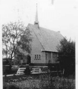 De Doopsgezinde kerk aan de Stationsweg.