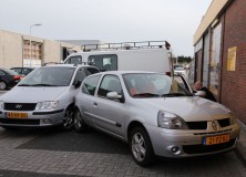 Auto geramd op parkeerterrein Jumbo Gorredijk